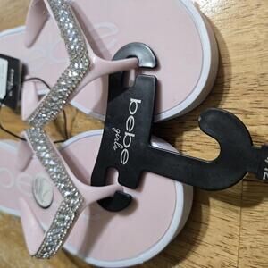 bebe girls Pink Rhinestone Embellished Flip Flop Sandals Size M (13/1)